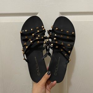 CL | Studded Black & Gold Criss Cross Strap Flat Sandals🖤💛